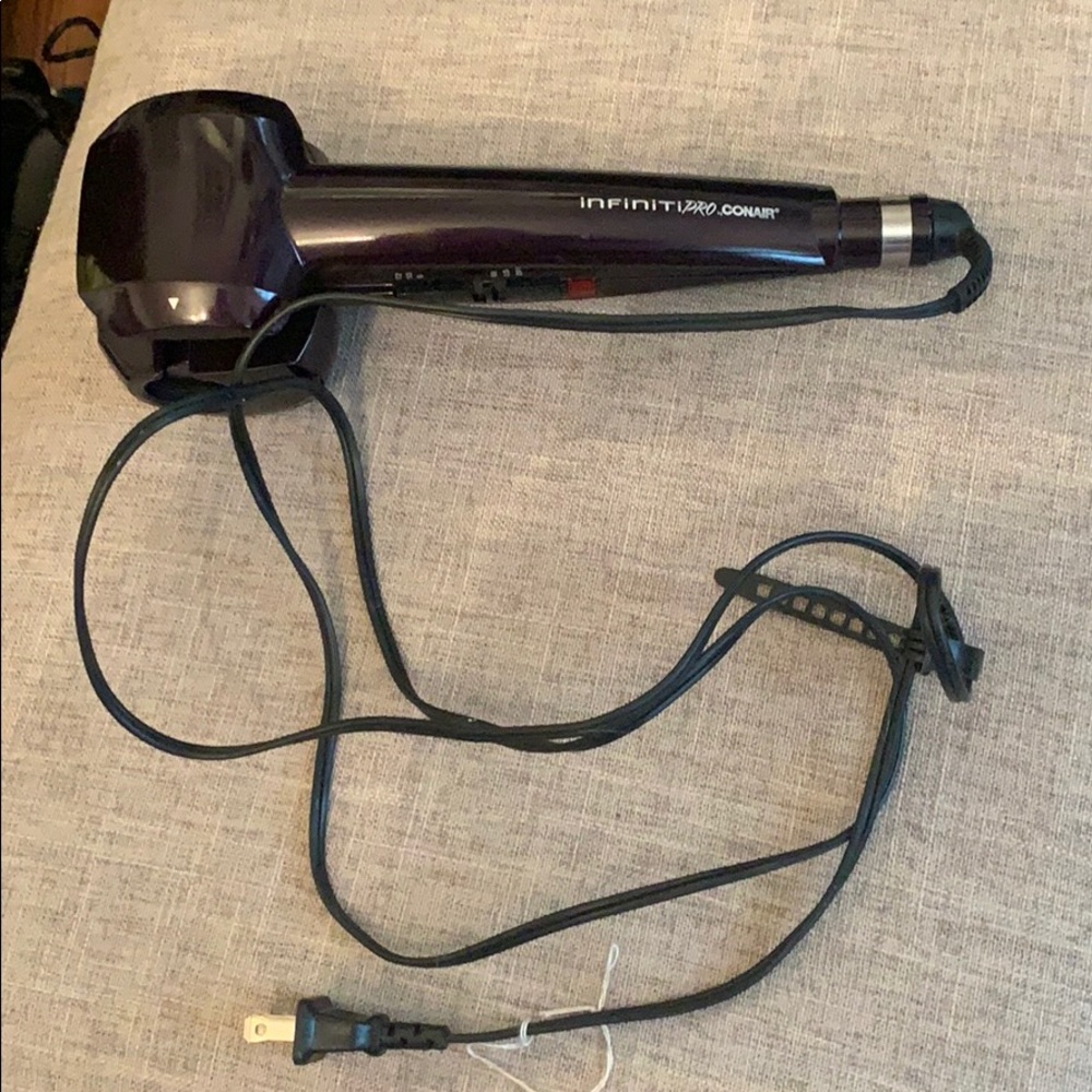 Contain Infiniti pro curling iron
